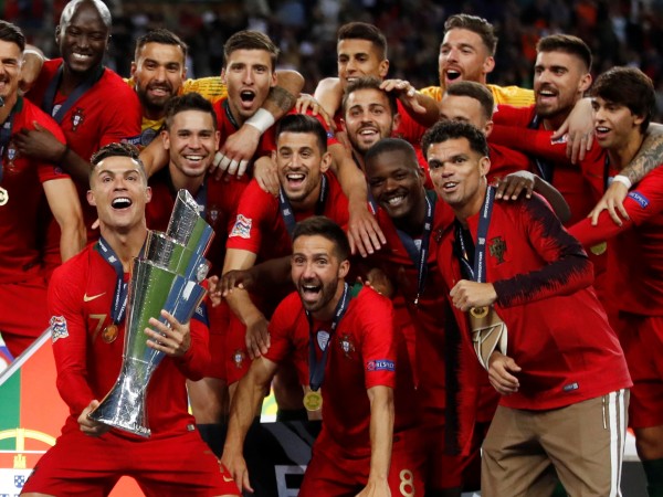 Португалия влезе в историята като първия отбор, който печели новия