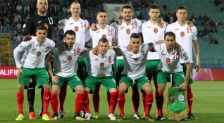 Националният отбор на България по футбол окончателно потъна дълбоко в