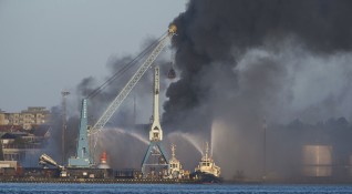 Трима души загинаха при инцидент с руски танкер в търговското