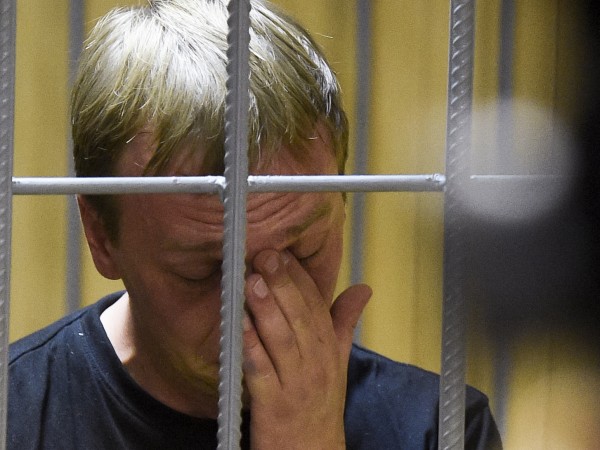Снети са обвиненията срещу руския разследващ журналист Иван Голунов, обвинен