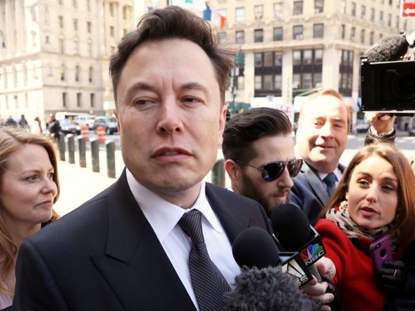 Акционерите на Tesla продължават да подкрепят Илон Мъск. Те доказаха