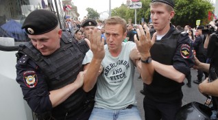 Блогърът Алексей Навални съобщи снощи че е освободен от полицията