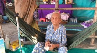 99 годишната Фем Ти Ка отказва да напусне малката си площ