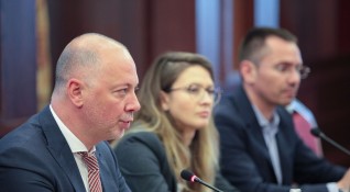 Министърът на транспорта Росен Желязков евродепутати и браншовици се събраха