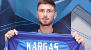 Левски подписа договор с гръцкия защитник Янис Каргас а новината