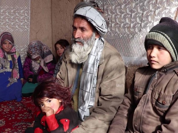 13-годишният Мангал Карими прилича на всяко момче в Афганистан –