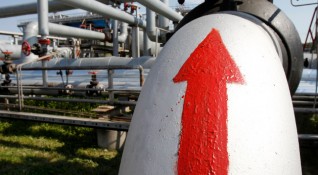Българските потребители и бизнесът ще плащат по евтин газ след като