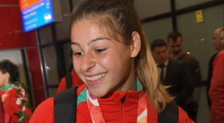 Родната лекоатлетка Александра Начева отново се окичи със златен медал