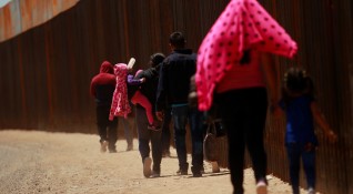 Седем мигранти са починали в района на границата на САЩ