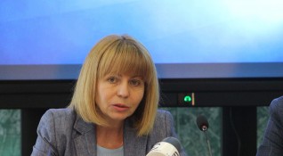 Кметът на София Йорданка Фандъкова е поискала и получила оставката
