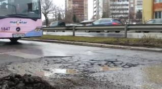Жителите на кварталите Карпузица и Горна баня в София излизат