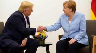 Американският президент Доналд Тръмп нарече германския канцлер Ангела Меркел голяма
