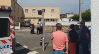 Мъжът който стреля пред джамия във Франция се е самоубил