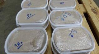 55 килограма наркотици са задържани на територията на Бургас съобщиха