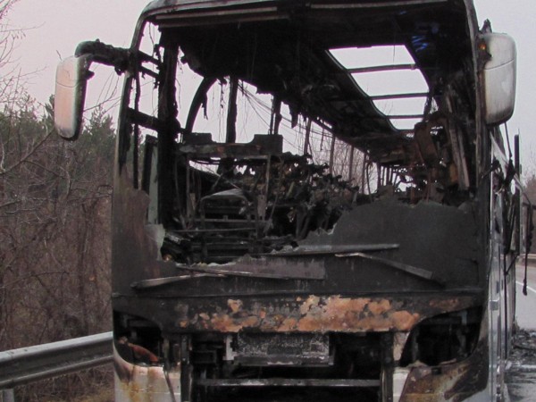 Автобус, превозващ деца, се е запалил на автомагистрала "Тракия" край