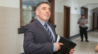 Правосъдният министър Данаил Кирилов смята че трябва да бъде уволнен