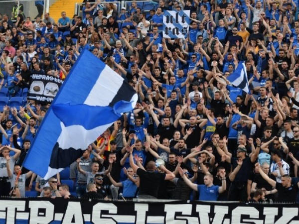 Билетите за гостуването на Левски в Словакия са изчерпани, съобщава