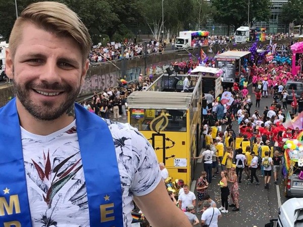 31-годишният Александър Петров от България стана Мистър Гей Европа 2019.