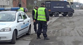 Масирана полицейска акция се проведе в понеделник в Севлиево Части на