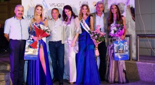 Жени Калканджиева сложи короната на новата Мис Персенк на модно