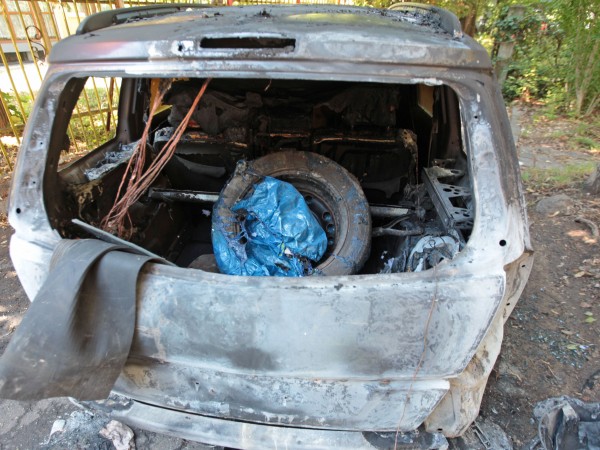 Подпалиха колата на скулптура проф. Велислав Минеков. За злодеянието алармира