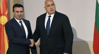 Премиерът Зоран Заев заяви че ще реагира на българския премиер