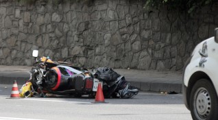 16 годишен водач на мотоциклет от с Радомирци е с опасност