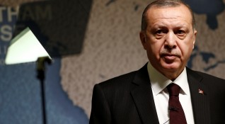 Хей Ердоган арогантният тиранин на Турция не си мисли че