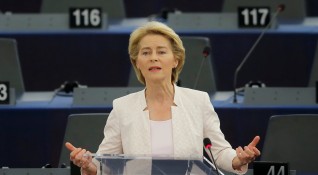 Днес в дебат с евродепутатите водещият кандидат за председател на