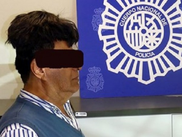 Колумбиец е задържан на летището в Барселона с половин килограм