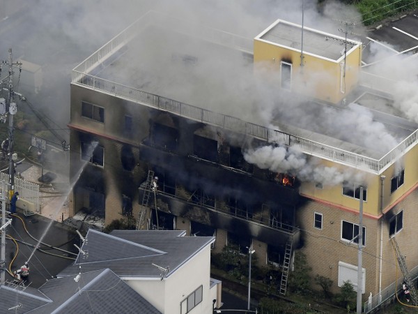 Най-малко 24 души загинаха при предизвикан умишлено пожар в студио