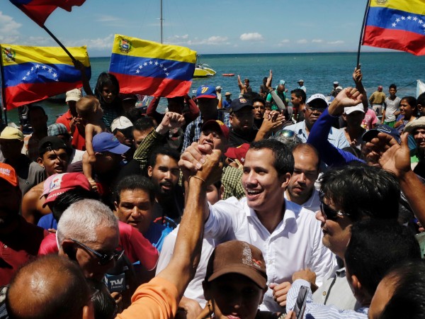 Заместник-председателят на контролирания от опозицията венецуелски парламент Едгар Самбрано, арестуван