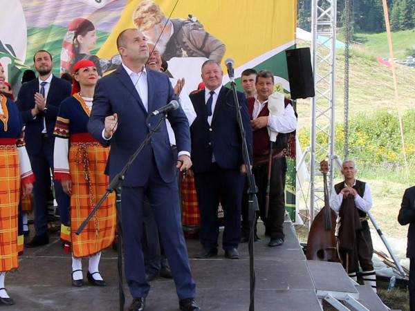 Президентът Румен Радев откри Националния събор в Рожен. Съборът започна