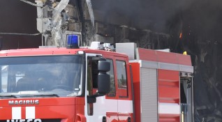 Камион със слама се запали на пътя Проглед Чепеларе затваряйки