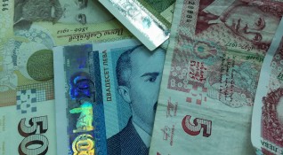 Минималната работна заплата в България се определя еднолично от правителството