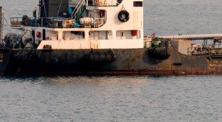 Украинските власти задържаха руския танкер Нейма в пристанище Измаил в