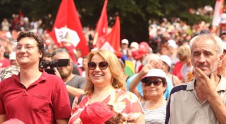 Стотици социалисти се събраха на националния си събор в Бузлуджа