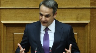 Гръцкият парламент одобри намаление на данъците и мерки за подпомагане