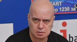 Шоуменът Слави Трифонов учредява партията си Няма такава държава на