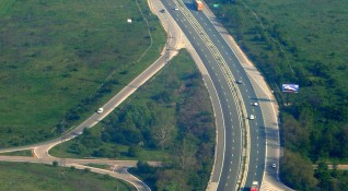 Движението на автомагистрала Тракия ще се ограничи днес в активната