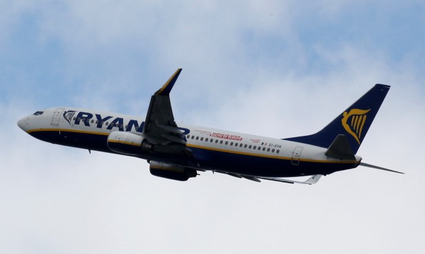    Ryanair  ...     !