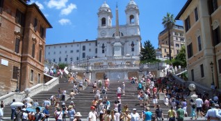 Италианската столица се зае с битка със свръхтуризма и наложи