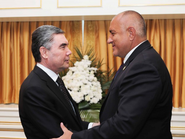 Отношенията между България и Туркменистан са важни и перспективни. Убеден