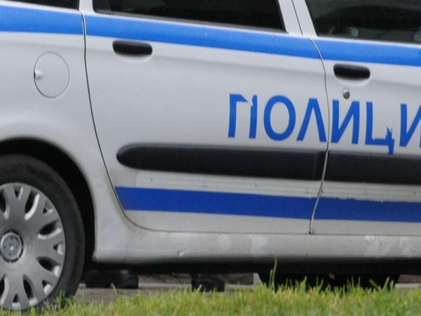 Три автомобила се удариха на главния път Е-79 между Благоевград