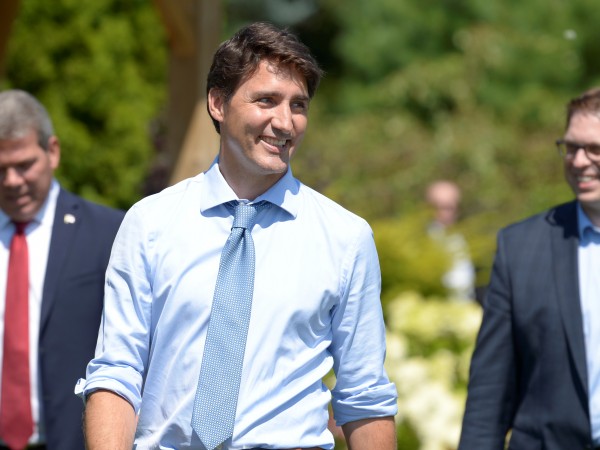Канадският премиер Джъстин Трюдо е нарушил етичните правила, като е