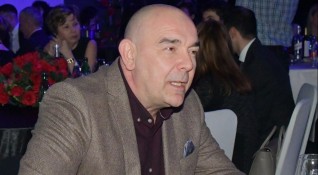 Калин Сърменов стана татко за трети път Съпругата му Боряна
