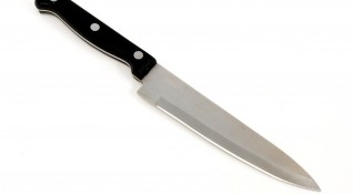 Мъж беше намушкан днес с нож близо до британски правителствени