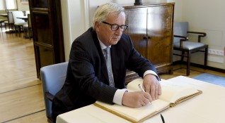 Председателят на Европейската комисия Жан Клод Юнкер се е върнал в