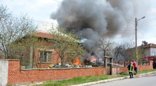 Възрастна жена е загинала при пожар в къща в село