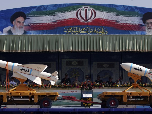 Иран извърши успешно пробно изстрелване на нова ракета, съобщи командващият